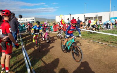 Sara Bonillo y Adrián Aranda no ceden y se imponen en Picassent