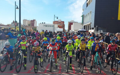 Sofía Rodríguez y Adrián Aranda se imponen al frío y a los rivales en ciclocross de Alginet