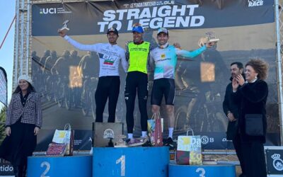 DAVID VALERO Y MÓNICA CALDERÓN SE LLEVARON UNA ÉPICA ETAPA DE LA LEYENDA DE TARTESSOS BY ALÉ MARCADA POR EL BARRO Y EL VIENTO