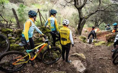 EL X-SAUCE MERIDA FACTORY TEAM PLANTA CARA AL BARRO EN CANDELEDA